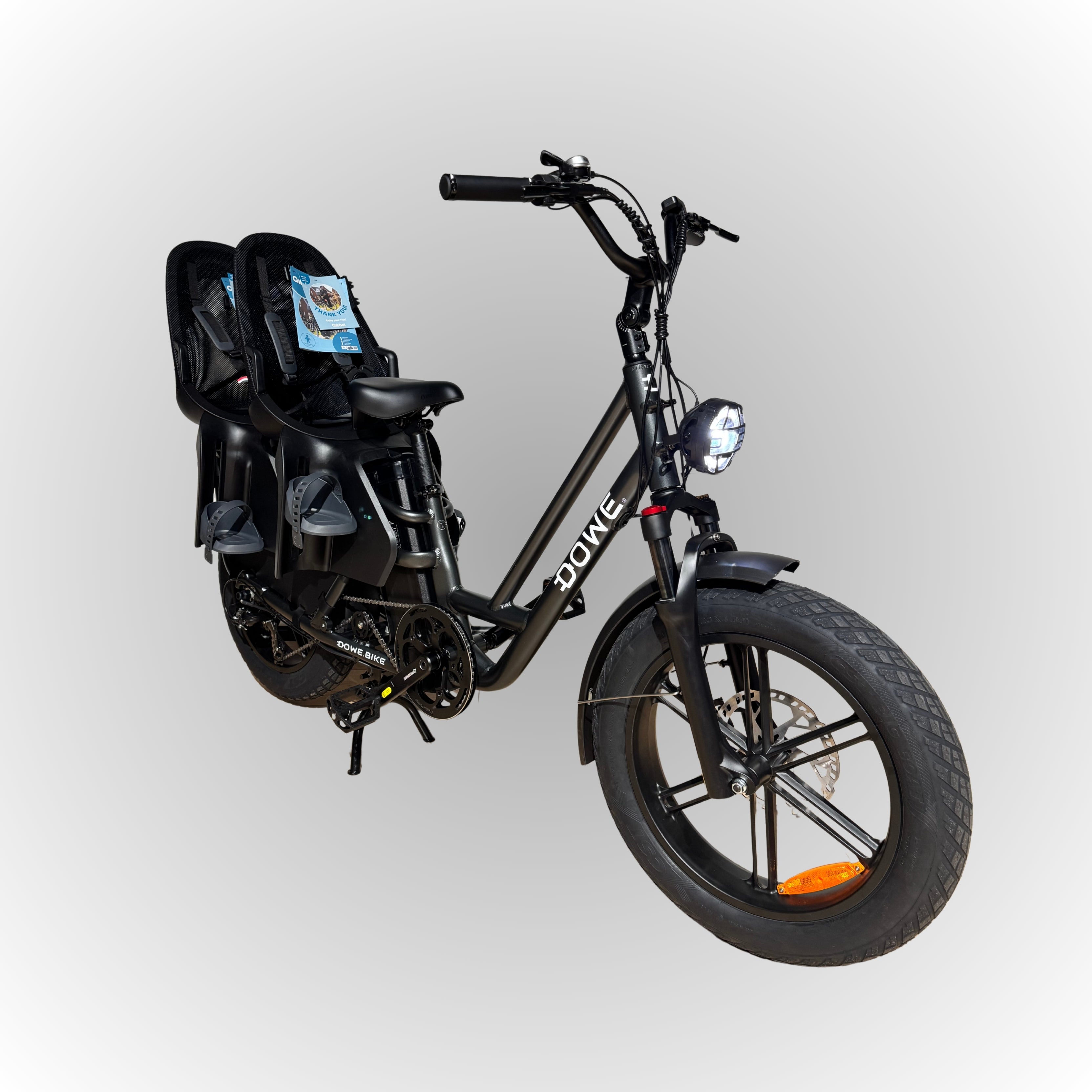 Dowe Longtail Cargo E-Fatbike 2025 Grijs – Elektrische Bakfiets met Kinderzitjes – 200kg draagvermogen – 110km actieradius
