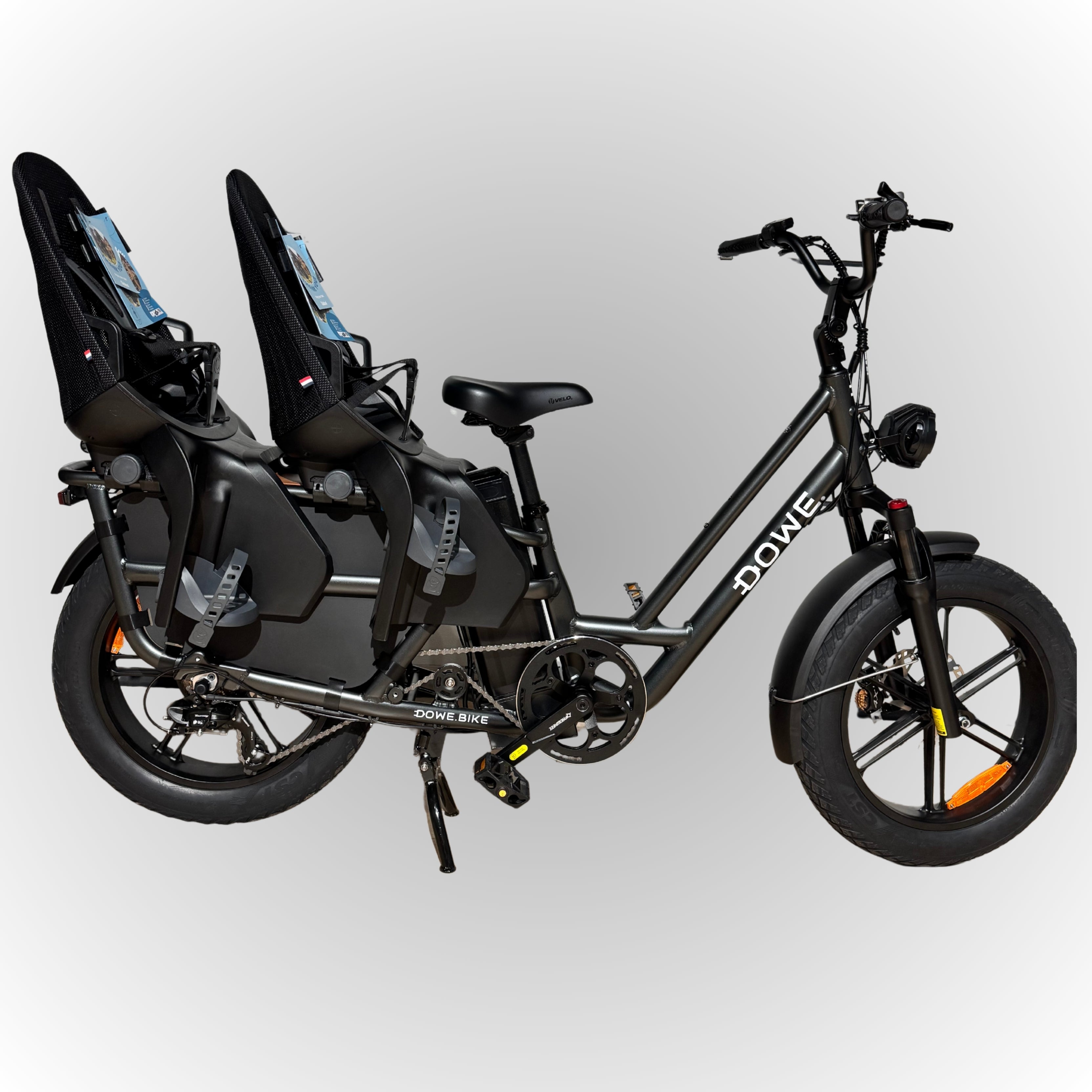 Dowe Longtail Cargo E-Fatbike 2025 Grijs – Elektrische Bakfiets met Kinderzitjes – 200kg draagvermogen – 110km actieradius
